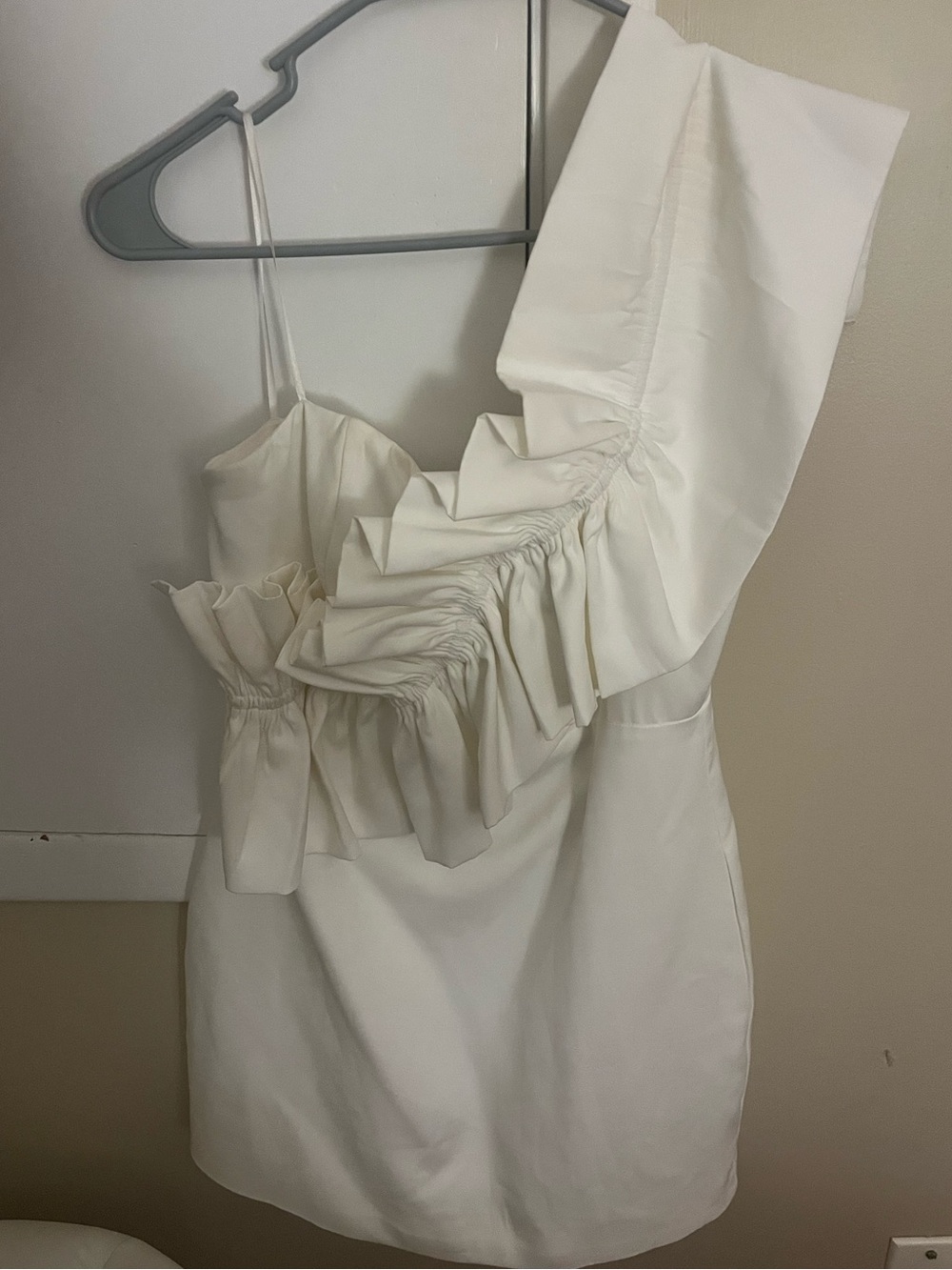 DO+BE White One Shoulder Dress